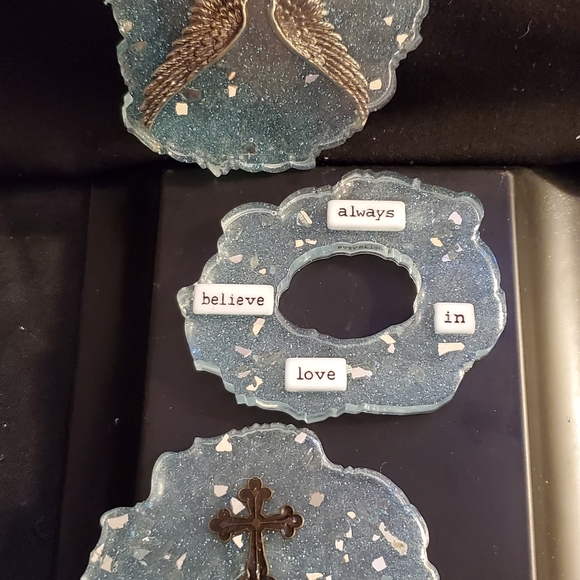 'Always believe in love' Angel wings Crown Cross Coasters - Picture 2 of 3